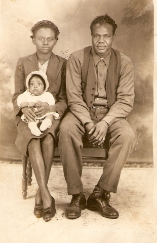 Sudie Mae Ward Wright & Louis Pap Wright
with baby, Harvey Lee Wright (circa, 1944)