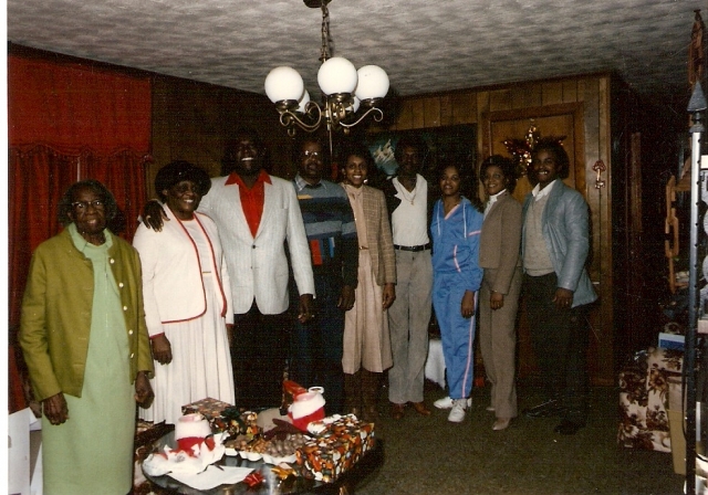 Mama(Susie),Babe(Sudie),Cecil,Harvey,Jerri,
Louis,JoEtta, Gwen and Maurice (1983)